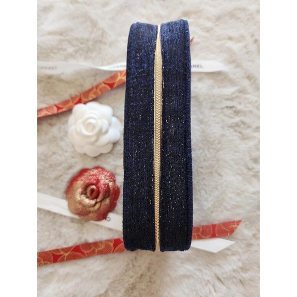 New CHANEL 2023 Pouch Camellia Flower Glittered Ribbon Box Bag Denim - Picture 4 of 16